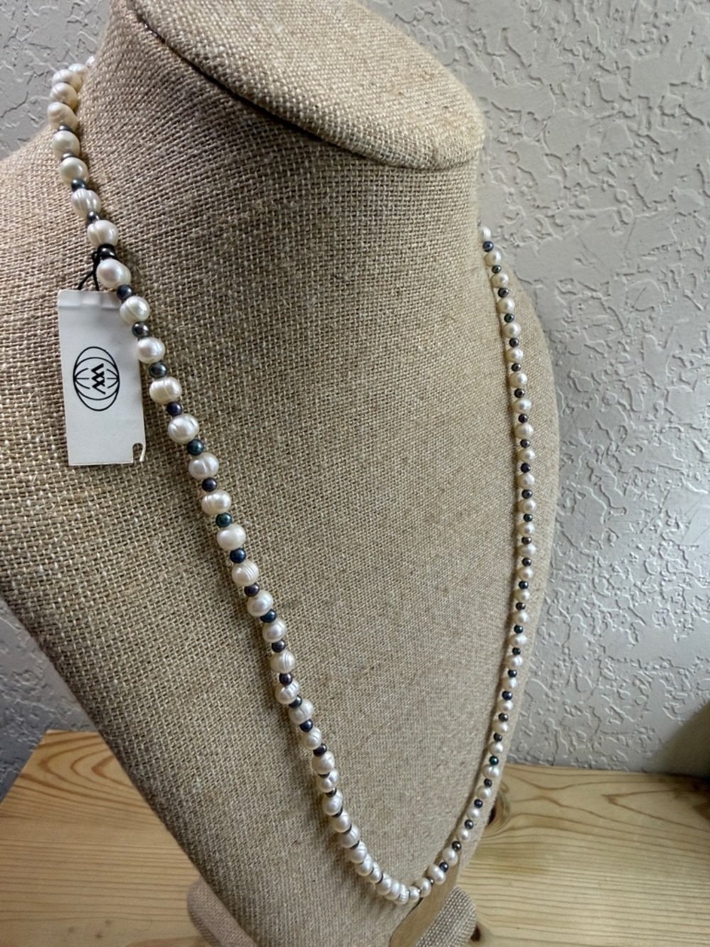 Cultured Pearl authentic and Hematite Bead Necklace - White Pearls - Picture 4 of 5